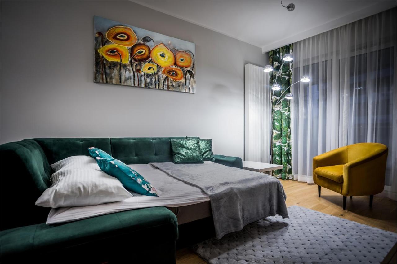 Resinest Apartamenty Jurowiecka J15 Белосток Экстерьер фото