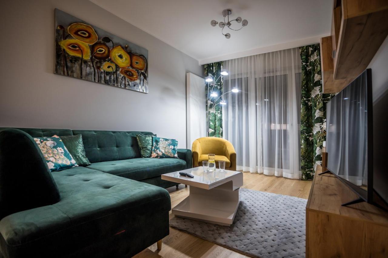 Resinest Apartamenty Jurowiecka J15 Белосток Экстерьер фото