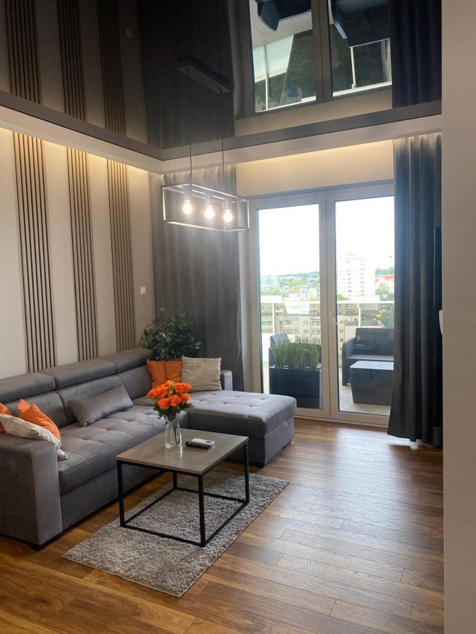 Resinest Apartamenty Jurowiecka J15 Белосток Экстерьер фото